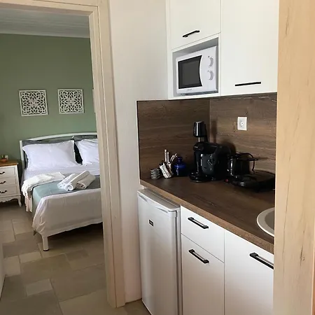 Irene Traditional 4* Ammoulianí