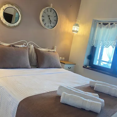 Irene Traditional Aparthotel